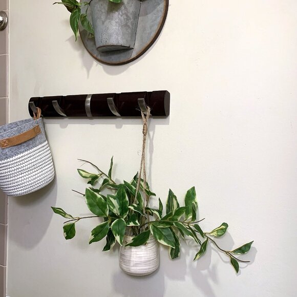 Hearth & Hand with Magnolia Hanging Ceramic Pot and 8" Faux Hoya Leaf Plant NEW - Picture 2 of 6